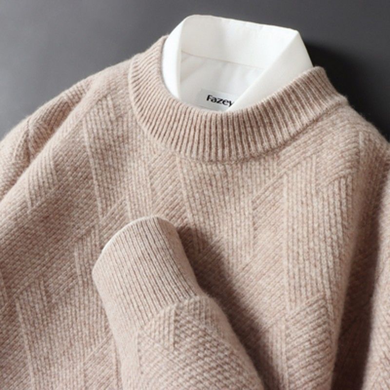 Loose Thick Jacquard Round Neck Men's Shirt